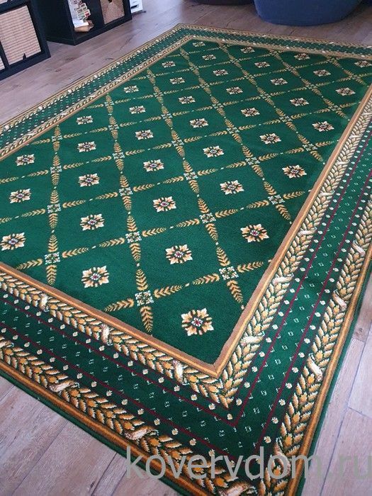 Полушерстяной ковер Edelweiss зеленый с бордюром